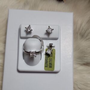 Brand New With Tags 2 Carats Genuine Moissanite Set